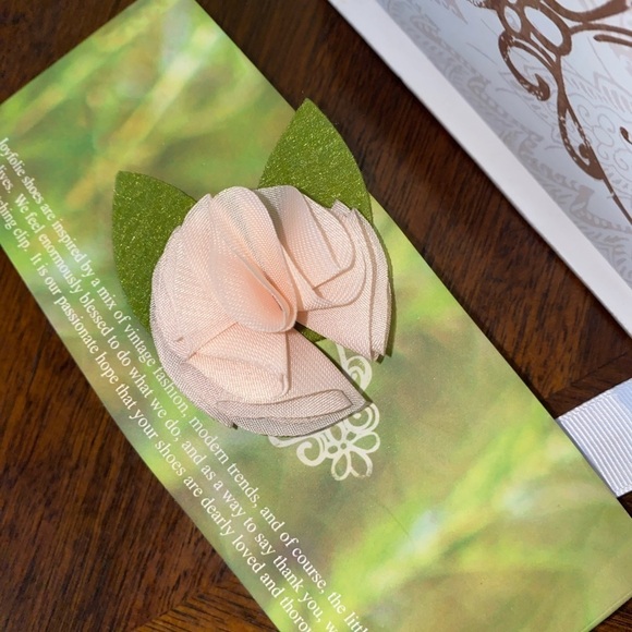 New size 3 youth girls pink sparkly joyfolie brand shoes - Picture 3 of 3